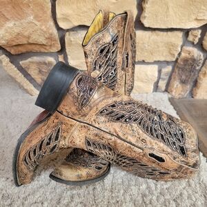 Rustic Tan Leather Cowboy Boots